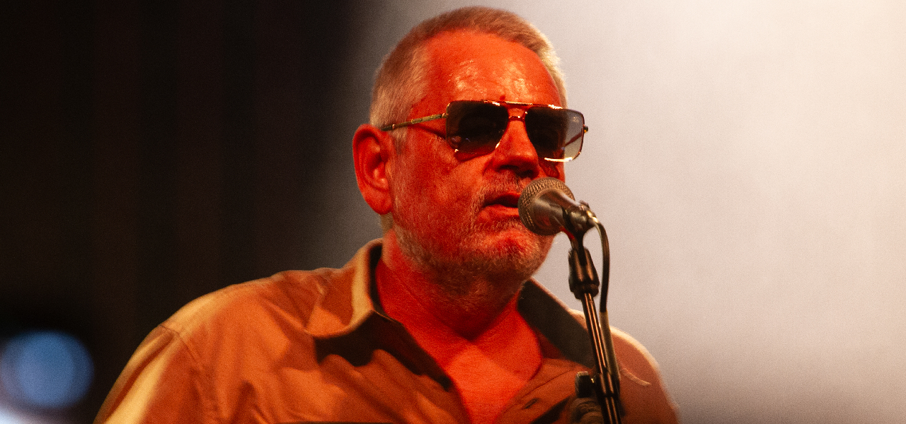 Tonho Crocco, vocalista da banda Ultramen, durante apresentação de tributo a Tim Maia, realizada na Casa Capitão, em Lisboa (Portugal)